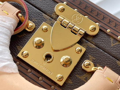 LLP021 Leather Bag 22.5-17-11CM Hard box high-quality Shoulder Bags