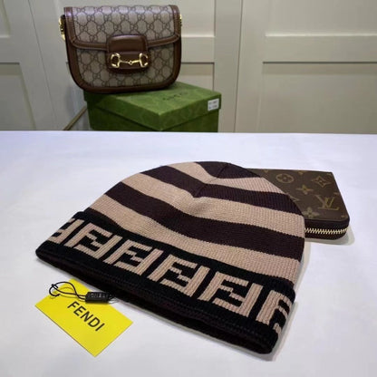 PLUH1  New autumn and winter fashionable knitted hat