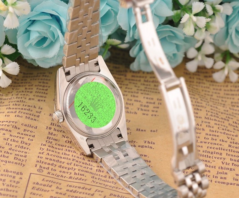 WC15 Electronics watch AAA 32MM  women Watch