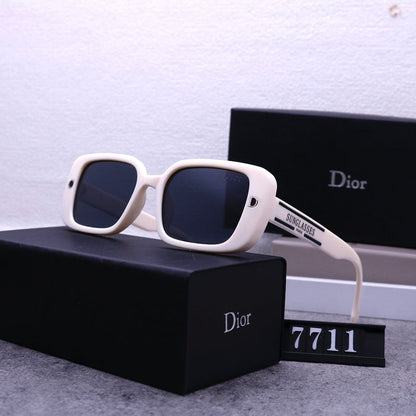 7711 Sunglasses with box