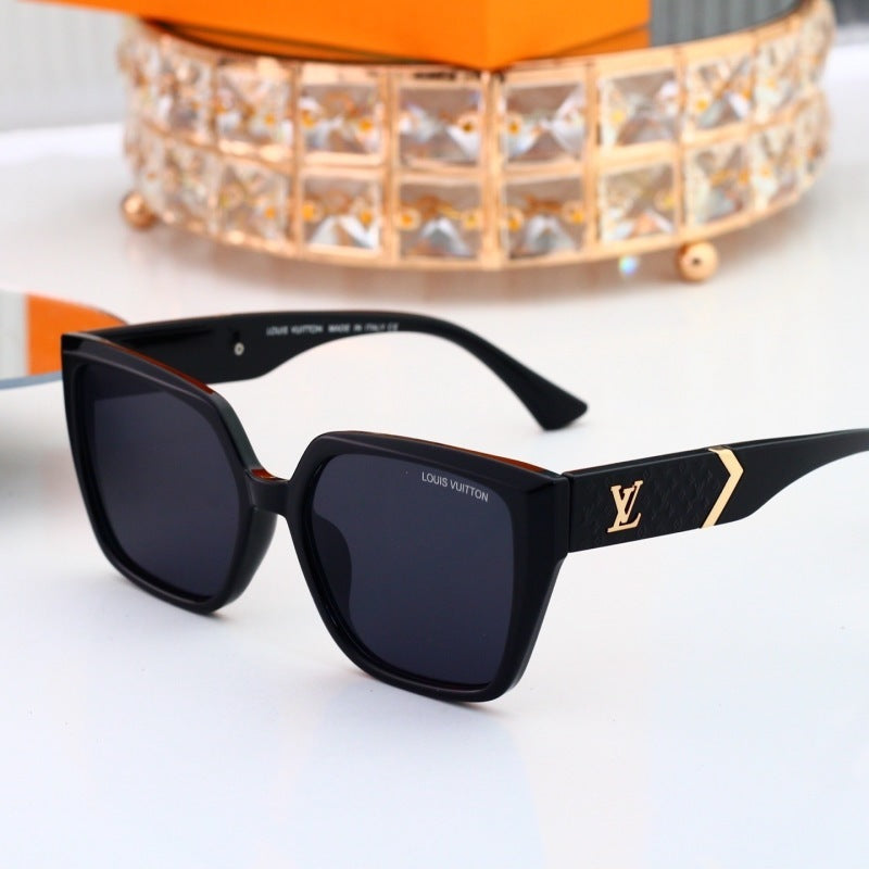 0701  Sunglasses with box