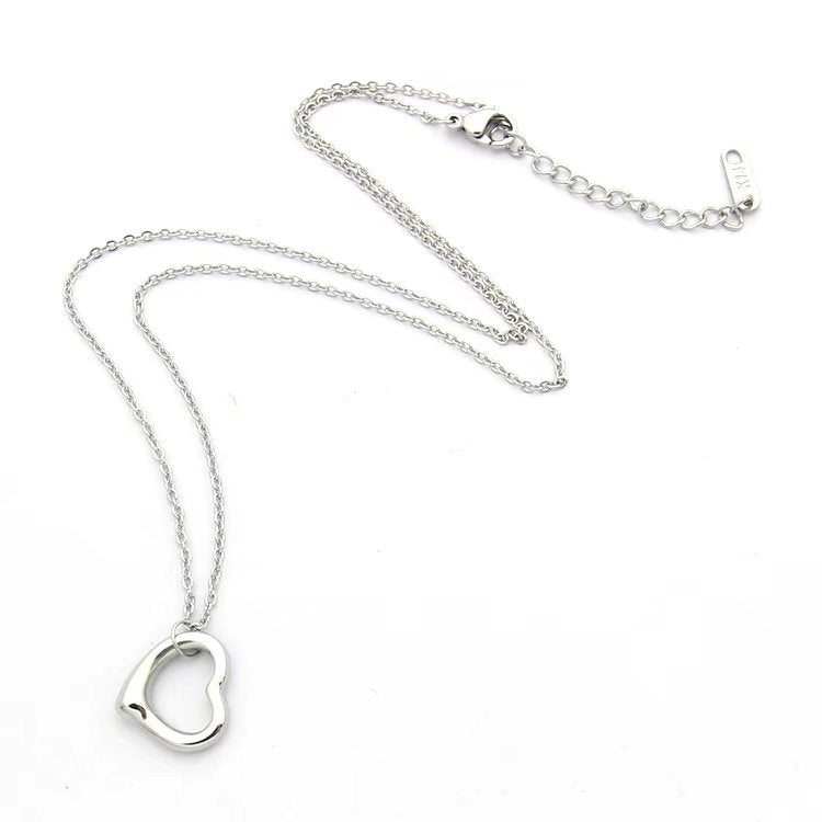 TN024  Women's heart-shaped stainless steel necklace jewelry