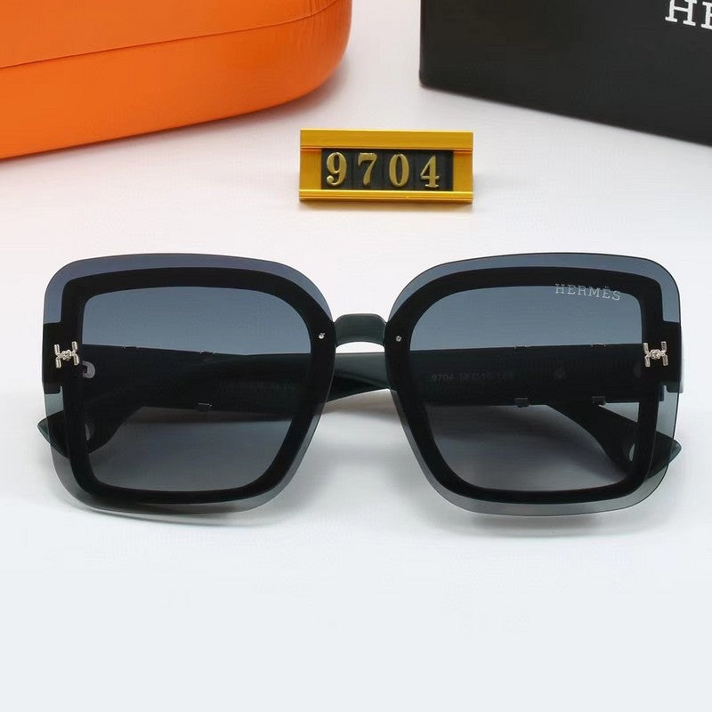 9704   sunglasses with box