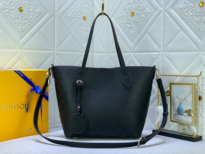 GLP03 Leather Bag 30x 27.5 x 16 CM High Quality