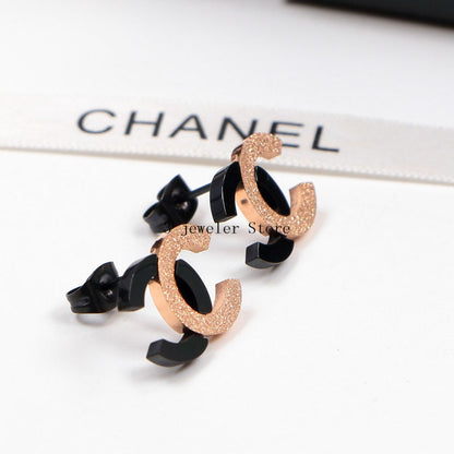 CHE34  18K Titanium Steel Frosted Color Gold Double C Letter Double Color Couple Earrings  Jewelry