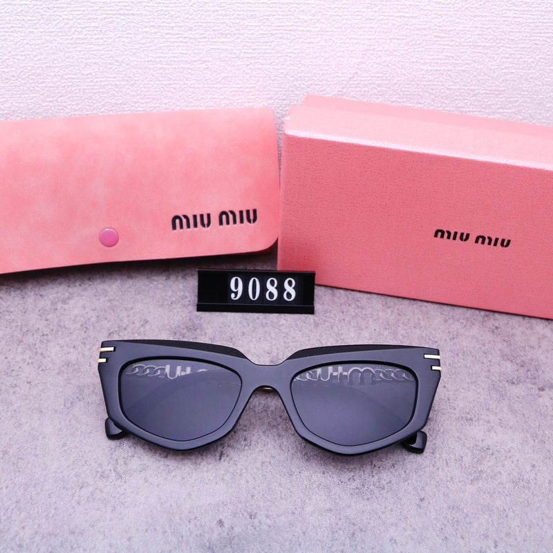 9088  Sunglasses with box