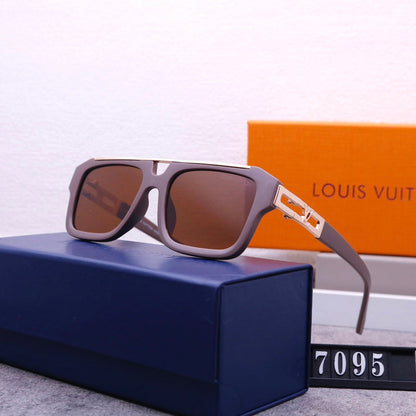 7095 Sunglasses  with box