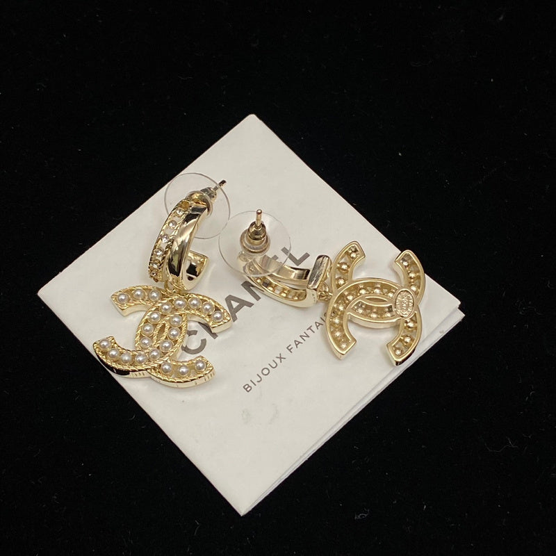 CHE76   Women's Peach Heart Double C Pearl Earnail Jewelry