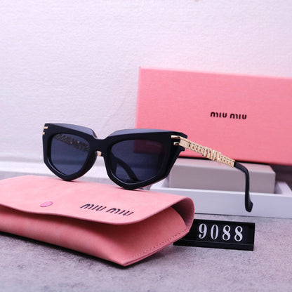 9088  Sunglasses with box