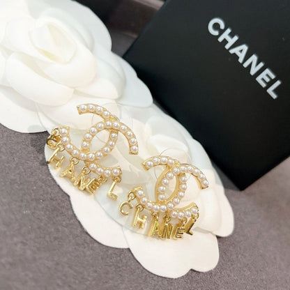 CHE129  Women's fashion letter pearl flow comb earrings  Jewelry