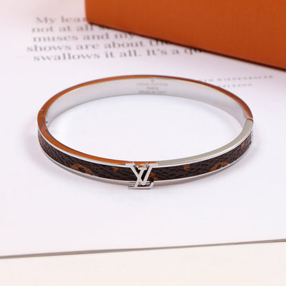 LVB117 fashion lady 316L V bracelet bangle flower bracelet jewelry