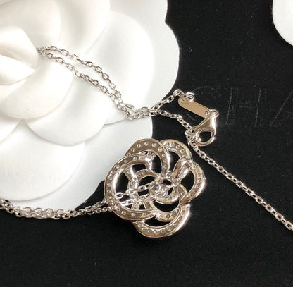 CHN82 Hollow full diamond camellia necklace  Jewelry