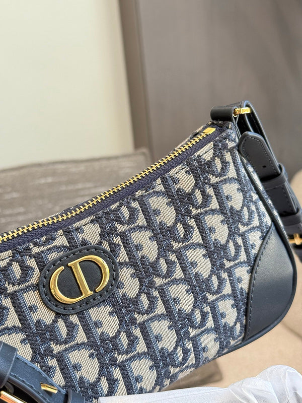 MDB1   The armpit package is 26cm