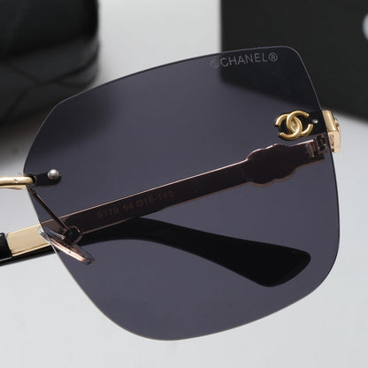 9179  Sunglasses with box