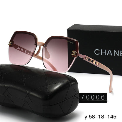 70006  Sunglasses with box