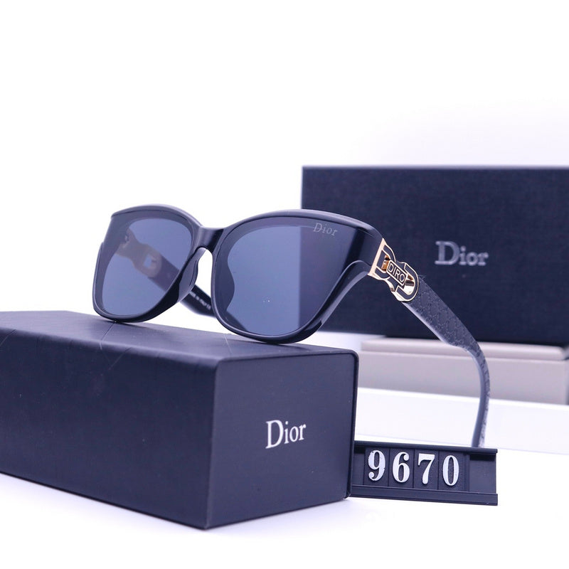 9670  Sunglasses with box