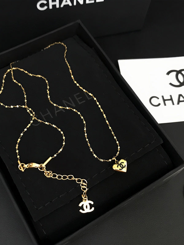 X596   Women's heart-shaped drip necklace jewelry