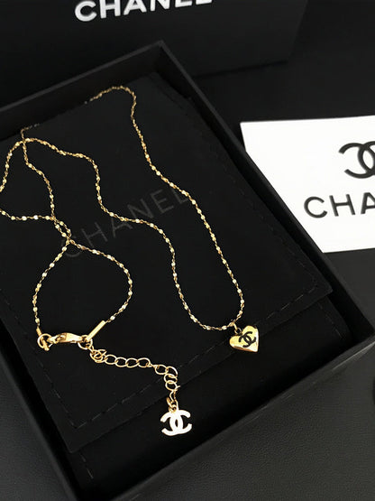 X596   Women's heart-shaped drip necklace jewelry