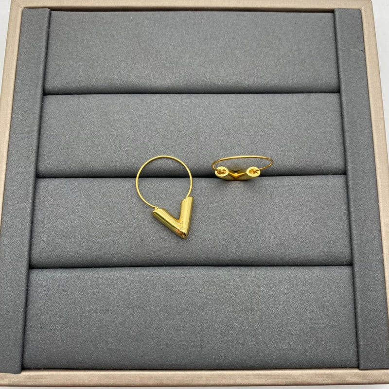 LVH63   Ladies' new fashionable stud necklace set jewelry