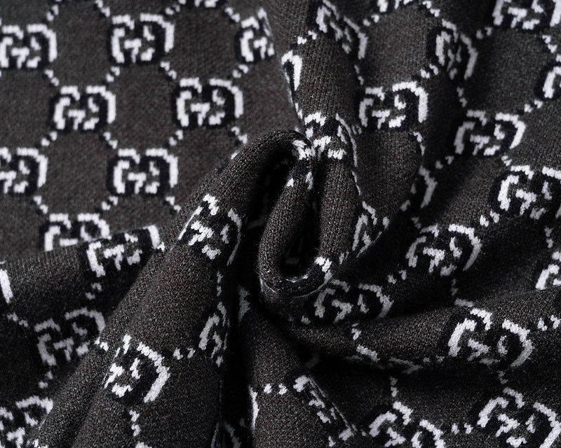 GUC091 New Round neck sweater Clothing