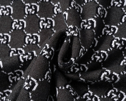 GUC091 New Round neck sweater Clothing