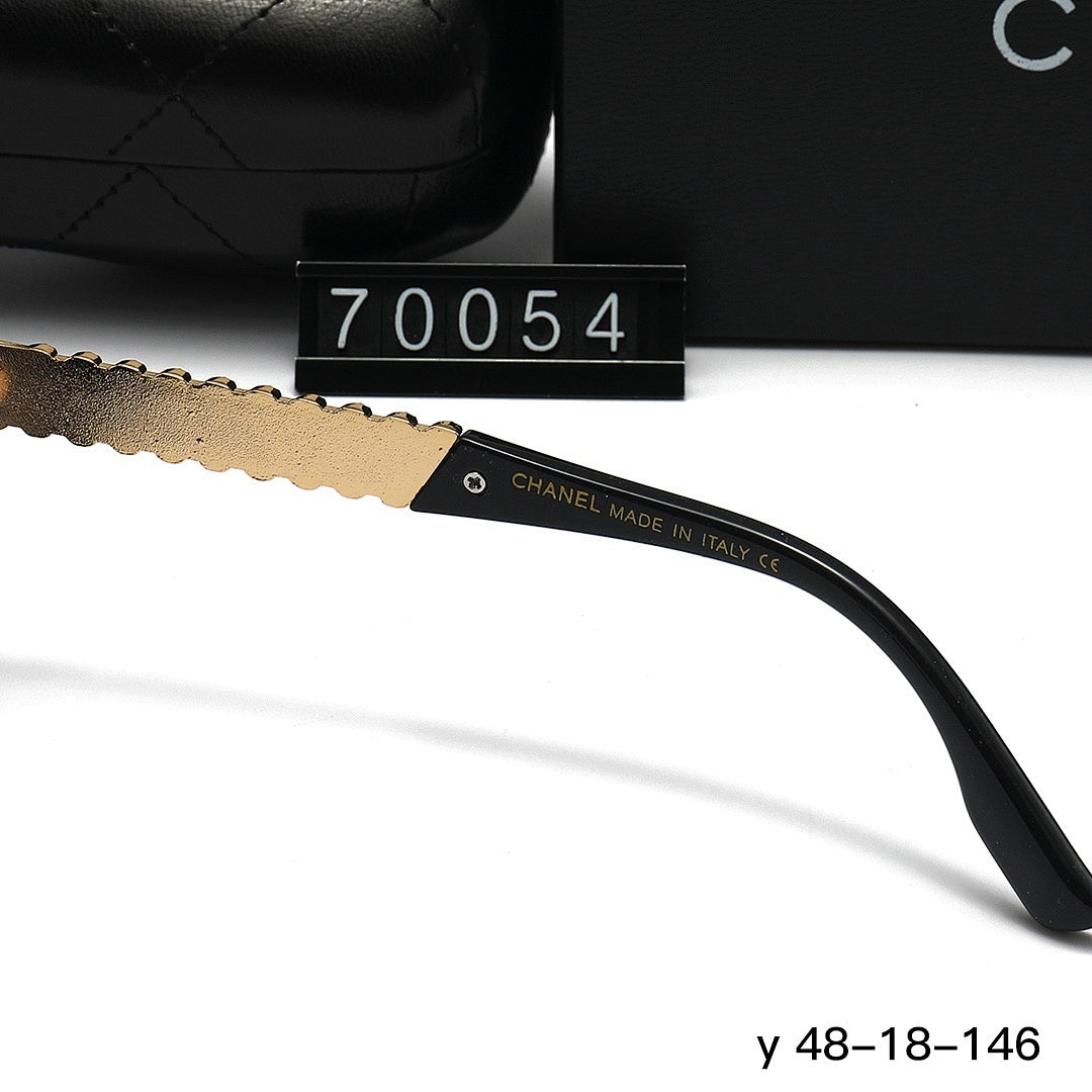 70054 Sunglasses with box