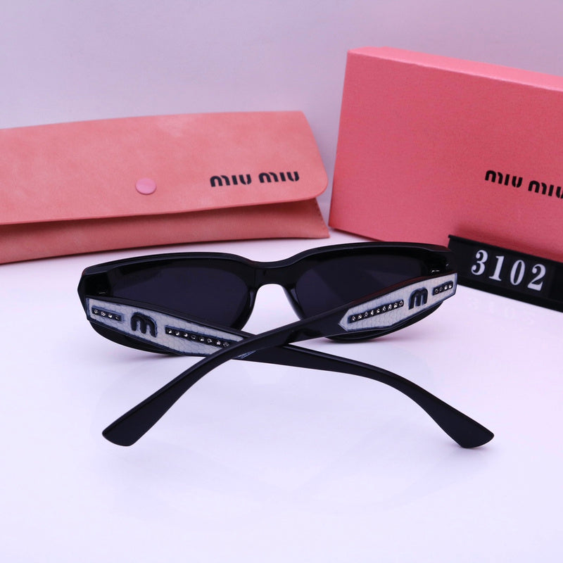 3102  Sunglasses with box