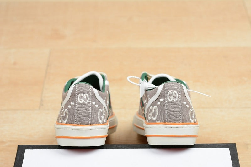 MGS17  Fashion women's and men's sneakers shoes 36-44