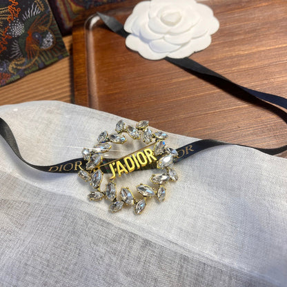 DD080 women brooch gold-plated jewelry