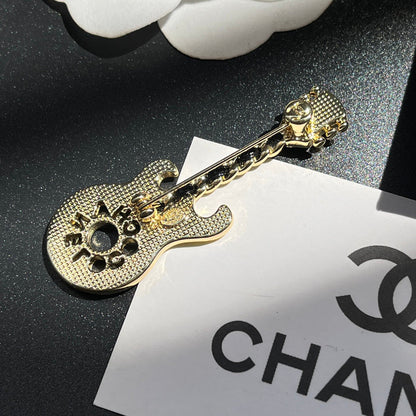 D170 New guitar brooch jewelry for women