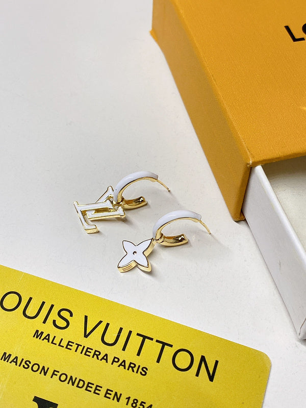 A1152  Women's new fashionable earring jewelry