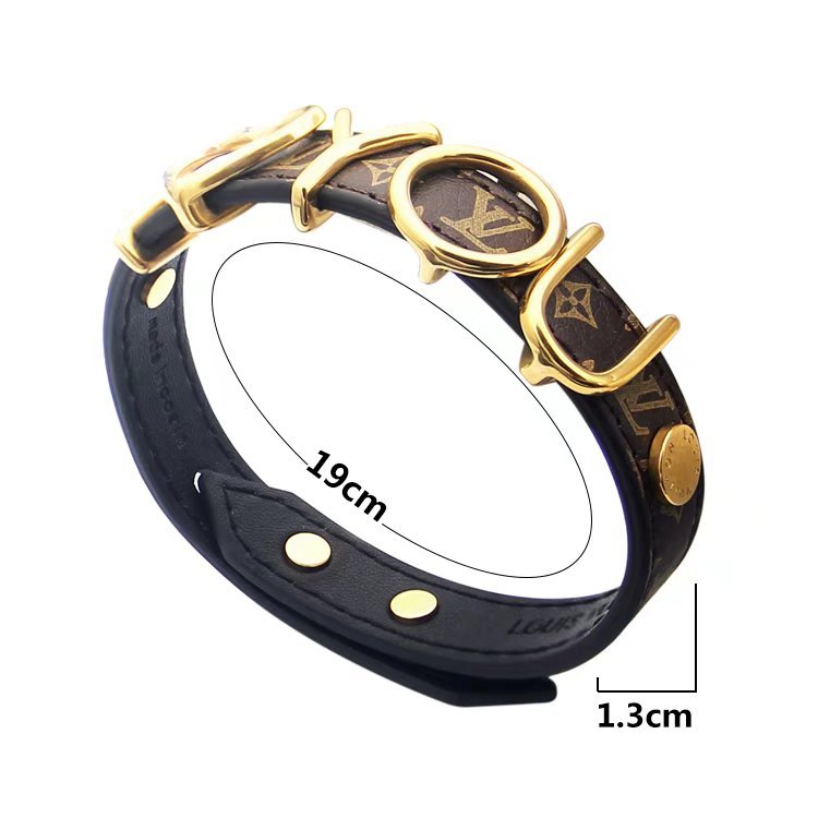 LVB05     Letter pattern leather bracelet jewelry