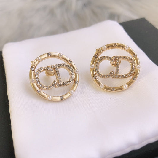 DE70 Classic women earrings  Jewelry