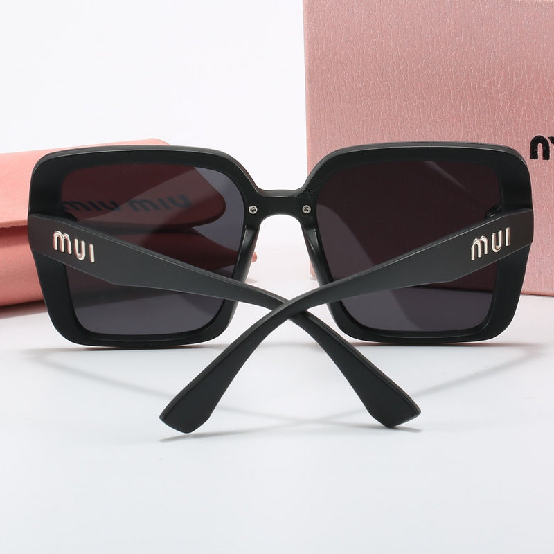 7703 Sunglasses with box