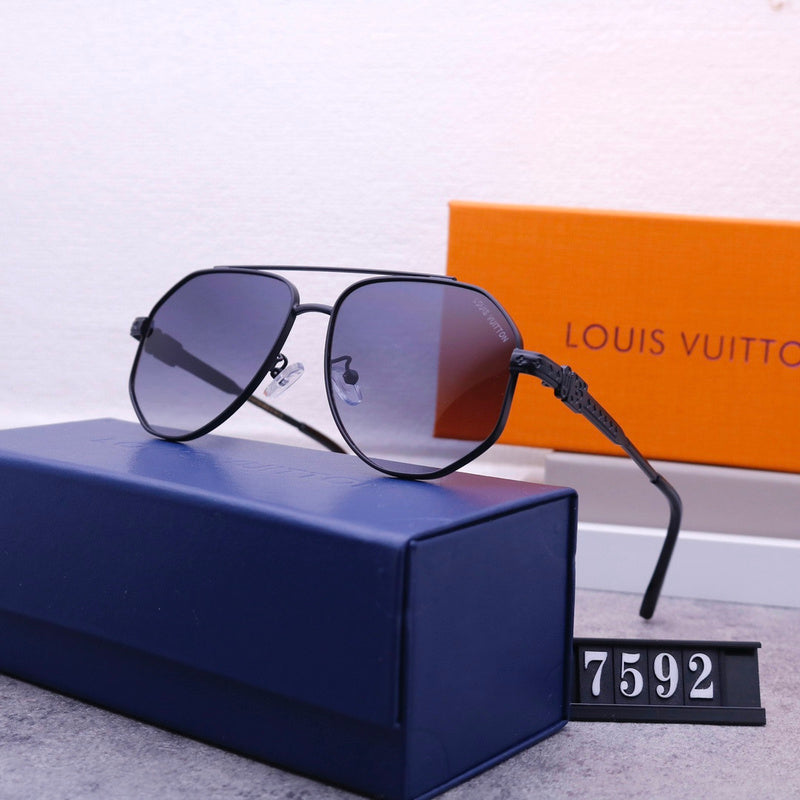 7592 Sunglasses with box