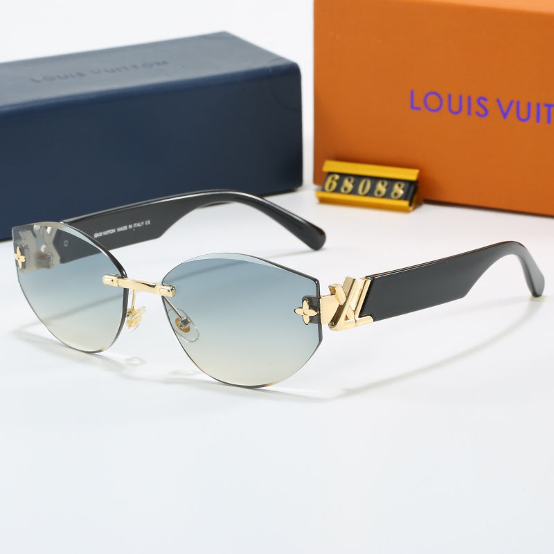 68088  Sunglasses with box