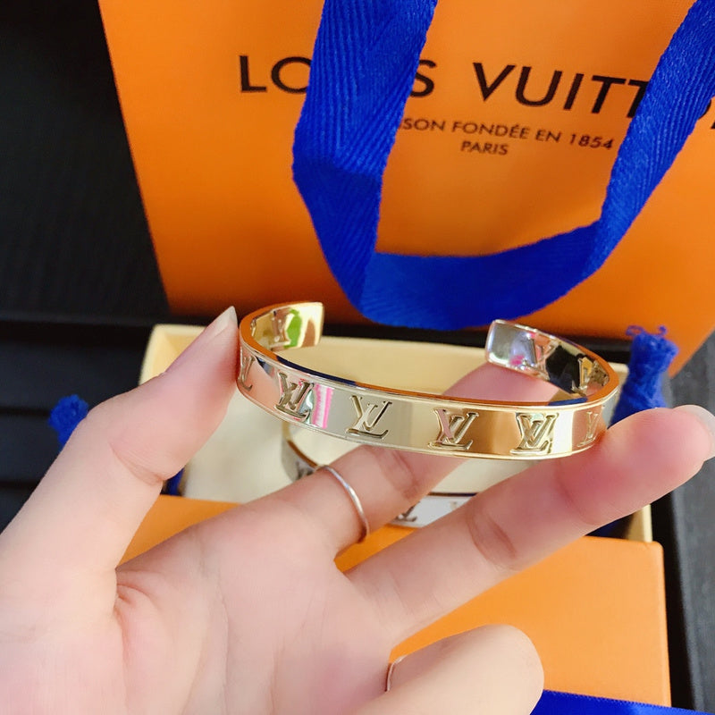 LS018 Fashion Stainless Steel Women Bracelet   Jewelry