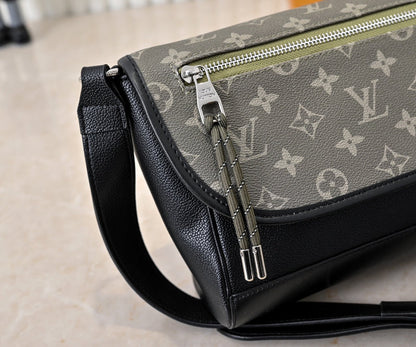 LLP016 Leather bag 26.6-17-11CM   for women and men Bags