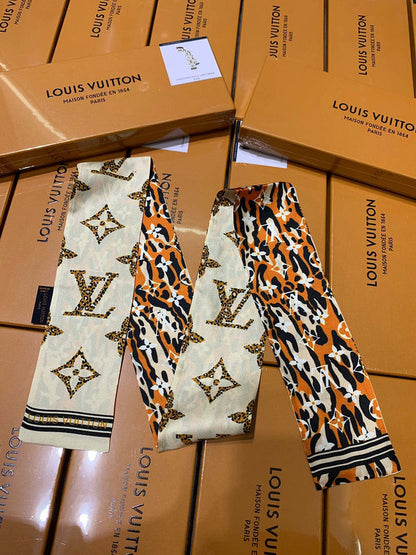 XLC8 Silk satin 8-120CM scarf