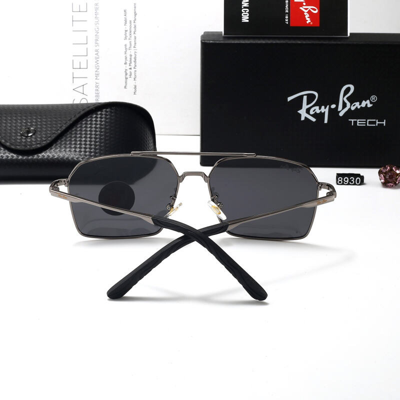 8930    Sunglasses with box
