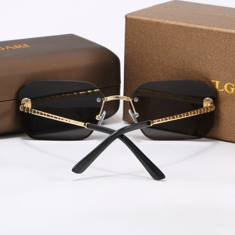 4293  Sunglasses with box