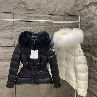 042054  Women's down jacket with fur collar