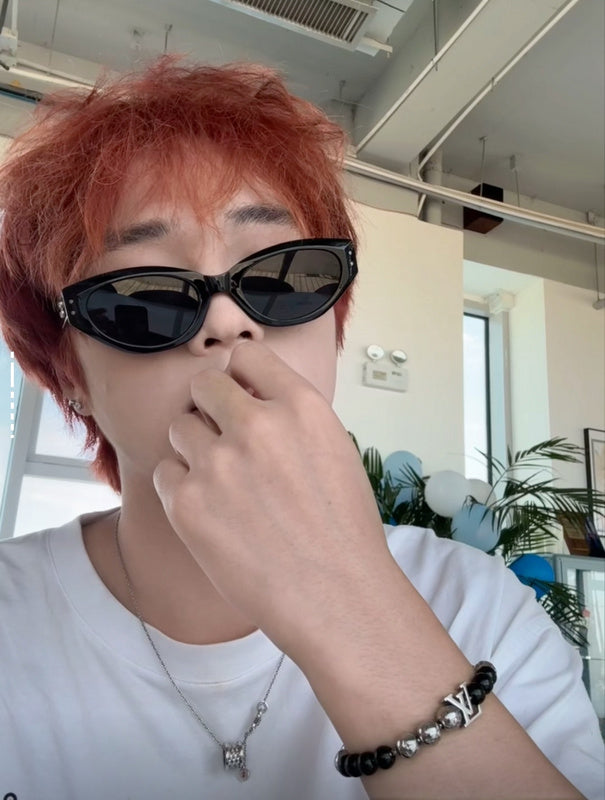 L138   Titanium steel ball bracelet jewelry