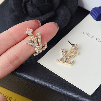 A1126  Women's new fashion stud earrings jewelry