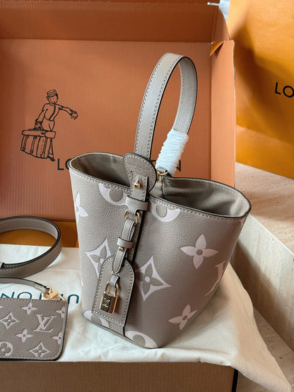 MLP04   Women's new fashion 18*16cm bucket bag