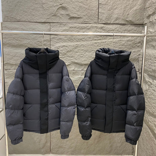 042060  Men's and women's down jackets