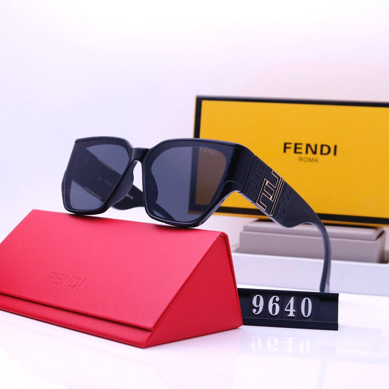 9640  Sunglasses with box