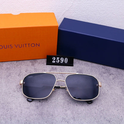 2590   Sunglasses with box