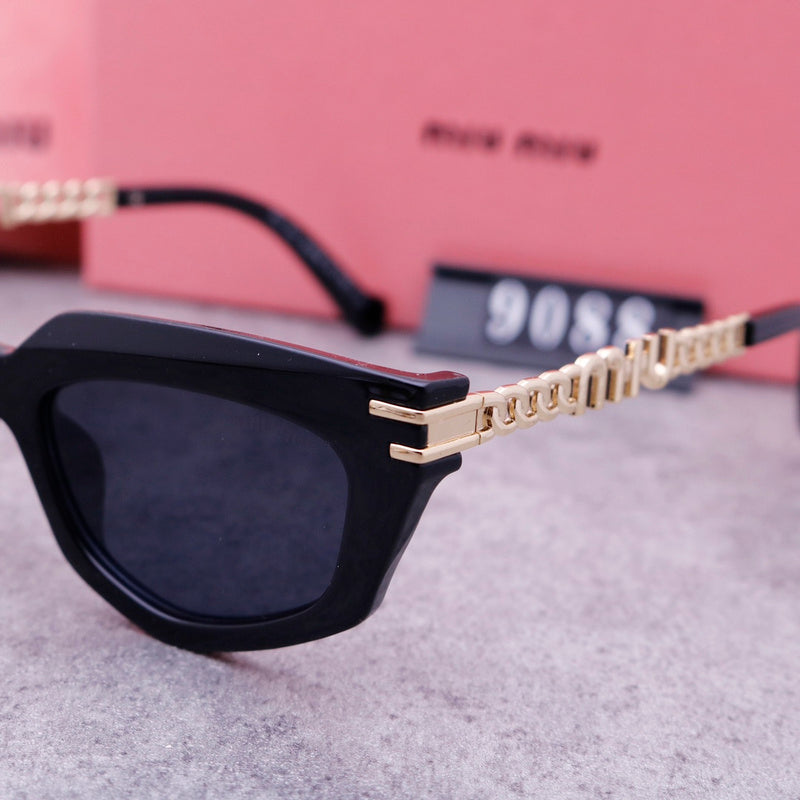 9088  Sunglasses with box