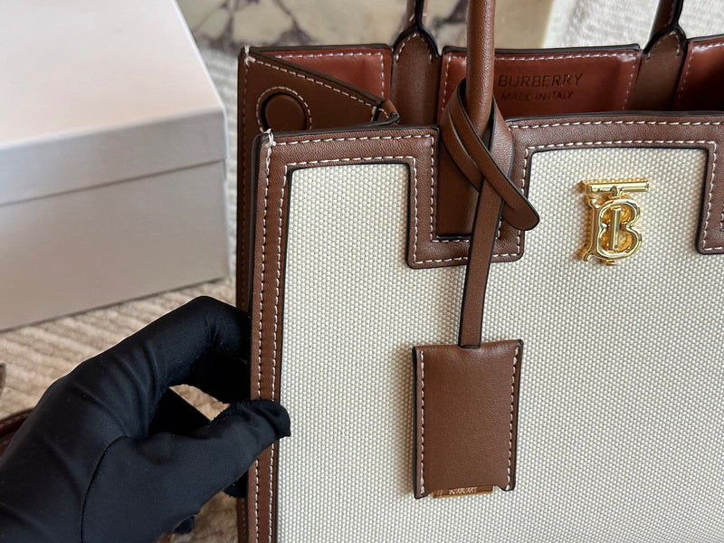 MBP4 Bag 27-22CM Leather Bags